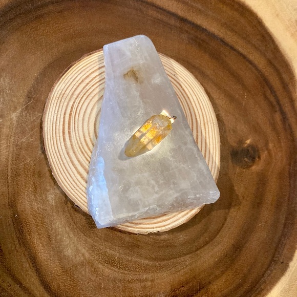 Peach Lemurian Quartz Pendant - Picture 4 of 12